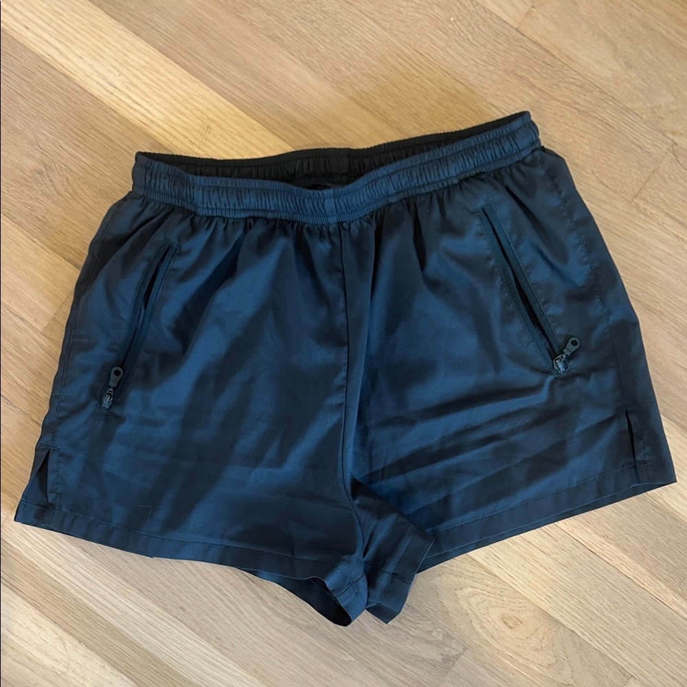 Girlfriend Collective gazelle short size XS moss